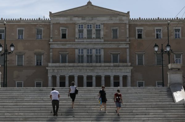 Κυβέρνηση και αντιπολίτευση ψάχνουν βηματισμό – Αναταράξεις μετά τις ευρωεκλογές