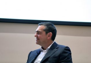 Τσίπρας: Δεν πρέπει και δεν μπορούμε να μείνουμε απαθείς – Το μήνυμα του πρώην πρωθυπουργού στην ιστοσελίδα του