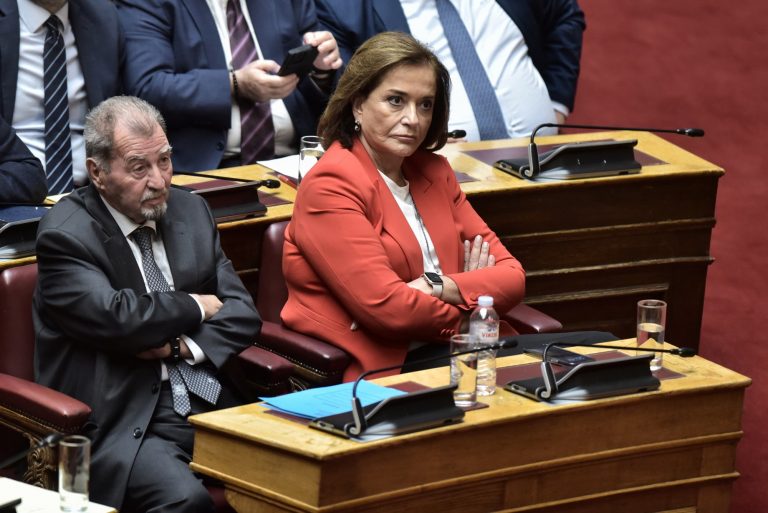 Μήνυμα Μπακογιάννη: Υπάρχουν καλάμια στην κυβέρνηση και ο Μητσοτάκης θα κοιτάξει να τα παρκάρει