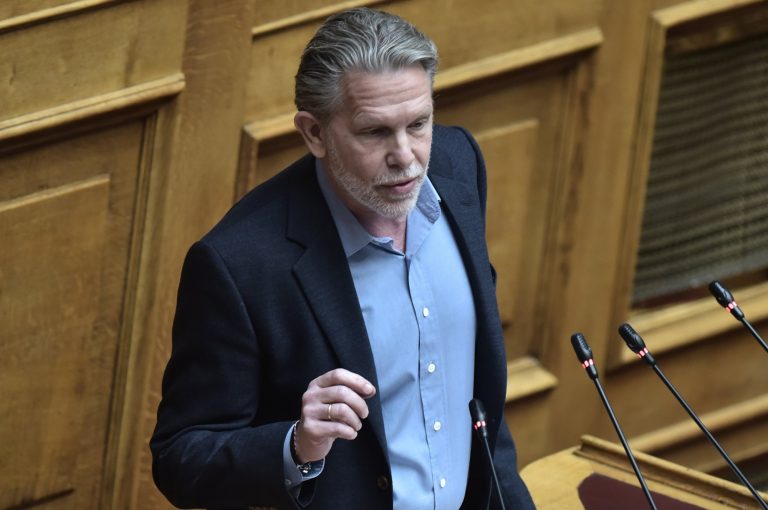 ΠΑΣΟΚ: Το τελευταίο που με απασχολεί είναι το θέμα ηγεσίας, λέει ο Γερουλάνος