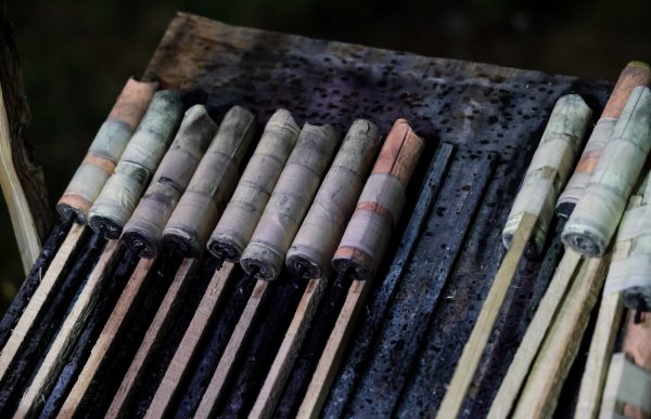 Παραλίγο τραγωδία στην Πάτρα: Βεγγαλικά χτύπησαν 9χρονο σε σχολική γιορτή – Φέρει εγκαύματα στο πρόσωπο