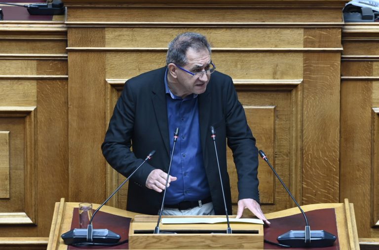 Δελής: Εφιάλτης για τα λαϊκά νοικοκυριά η ακρίβεια – Κυβερνητικοί ελιγμοί με μέτρα «ασπιρίνες»