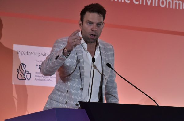 Κασσελάκης: Δεν έχω να κρύψω τίποτα, ο Μητσοτάκης να απαντήσει – «Ψέμα, λαϊκισμός, χυδαιότητα», λέει η ΝΔ