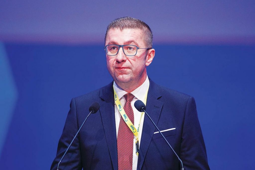 Βόρεια Μακεδονία: Αμετανόητος ο Μίτσκοσκι, αποκαλεί ξανά «Μακεδονία» τη χώρα του – Το ΣΚ η νέα κυβέρνηση