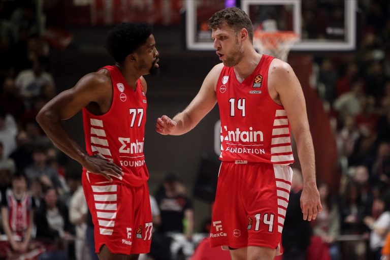 ΜακΚίσικ για Βεζένκοφ: «Πάντα τον θέλουμε στον Ολυμπιακό, εύχομαι να γυρίσει… αύριο» (vid)