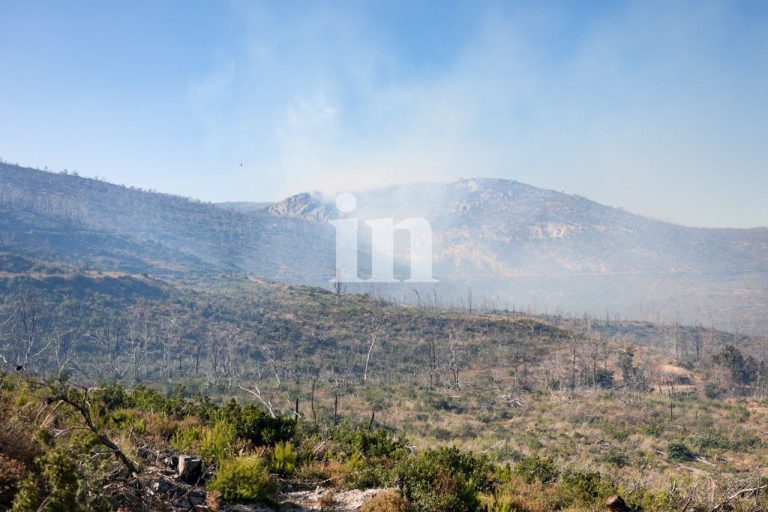 Φωτιά στην Πάρνηθα: Δεν υπάρχει ενεργό μέτωπο, μόνο διάσπαρτες εστίες