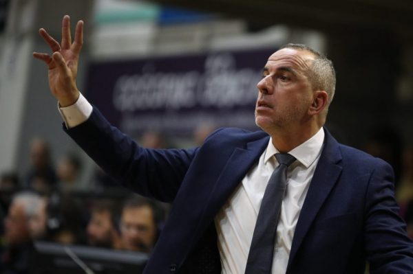 Νέος προπονητής στο Περιστέρι ο Λιμνιάτης