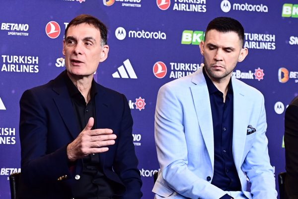 Μπαρτζώκας-Παπανικολάου: Οι «τρελοί» πανηγυρισμοί στο γκολ του Ελ Κααμπί (vid)