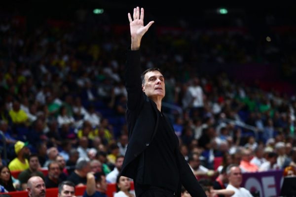 Ο Μπαρτζώκας έτοιμος για την επόμενη κίνηση στην «σκακιέρα»