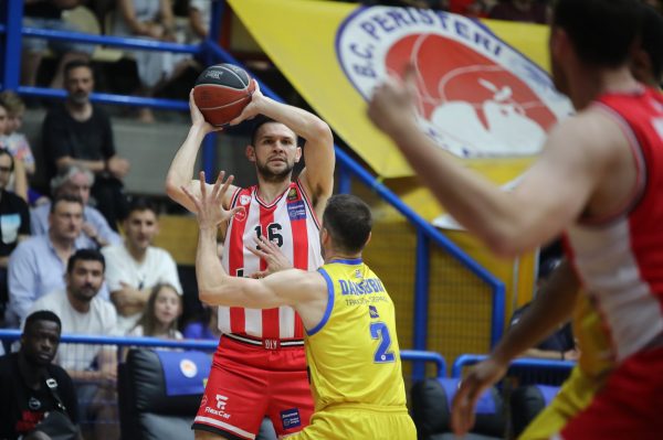 Περιστέρι – Ολυμπιακός 71-84: Στους τελικούς με περίπατο