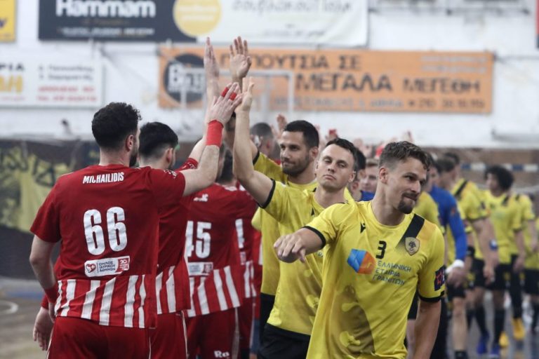 Για το προβάδισμα τίτλου Ολυμπιακός και ΑΕΚ στη Νίκαια