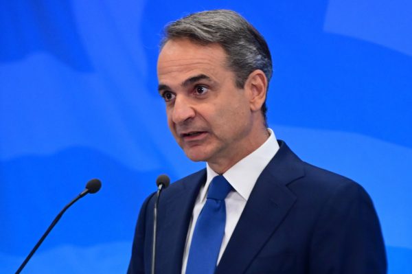 Υπουργοί σε ρυθμούς ανασχηματισμού