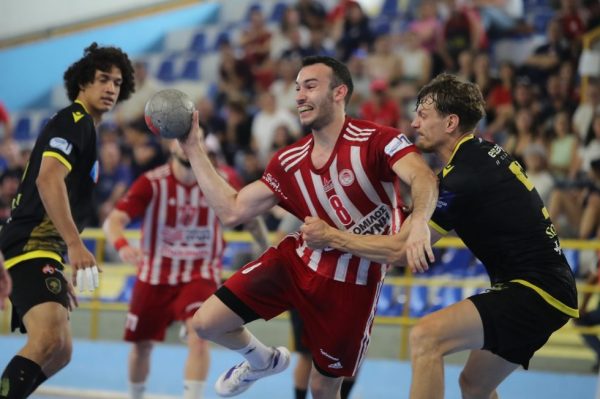 Live streaming: Ολυμπιακός – ΑΕΚ