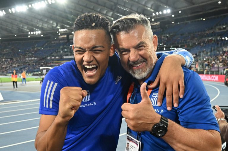 Καραλής: «Όποτε φοράω το εθνόσημο το σώμα πηγαίνει από μόνο του» (vid)