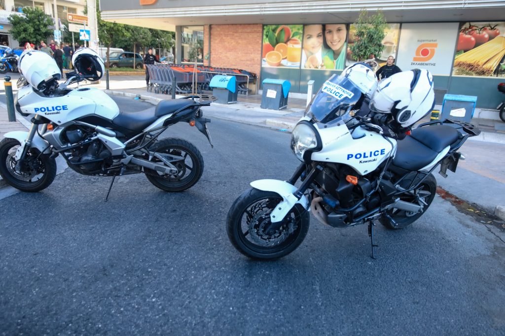 Κενό το Airbnb που νοίκιαζαν οι δύο Κούρδοι στον Πειραιά – Που ψάχνει στοιχεία η ΕΛ.ΑΣ.