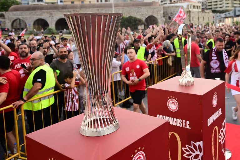 «Ερυθρόλευκο» και το Ηράκλειο: Παράνοια για τις ευρωκούπες του Ολυμπιακού (vid)