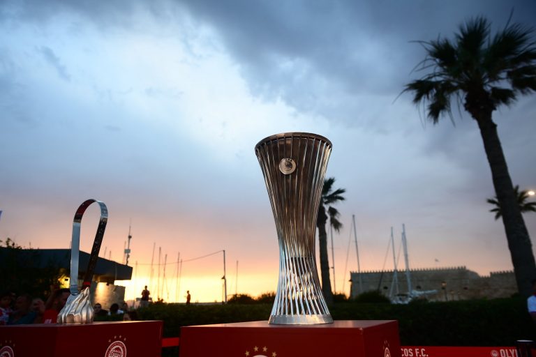 Χαμός και στο Ηράκλειο για τον Ολυμπιακό και τις δύο ευρωκούπες (pic+vid)