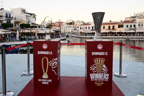 Χαμός και στον Άγιο Νικόλαο: Ολοκληρώθηκε η περιοδεία των τροπαίων στην Κρήτη (vid)