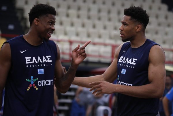 Κώστας Αντετοκούνμπο για Φαλ: «Εμένα μου πήρε 18 χρόνια για την ιθαγένεια και γεννήθηκα εδώ»