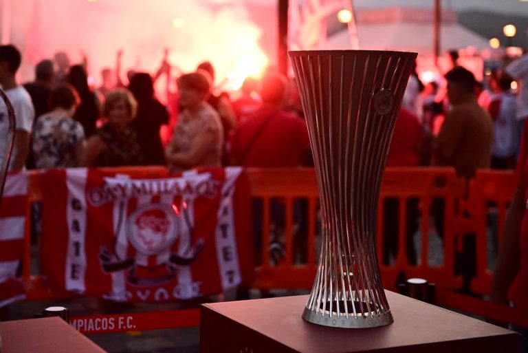 Ολυμπιακός: Χαμός και στη Σάμο για τις κούπες του Conference και Youth League (pics)