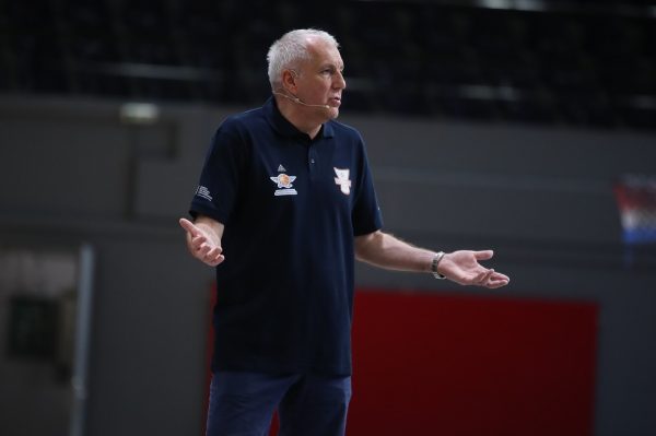 Ομπράντοβιτς: «Όλοι οι παίκτες προτιμούν την επίθεση»