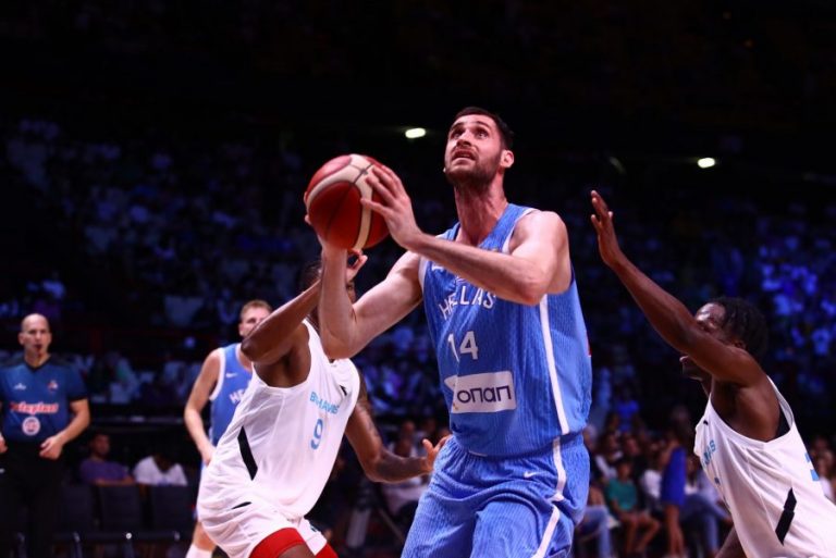 Παπαγιάννης: «Να πανηγυρίσουμε όλοι μαζί στο ΣΕΦ την πρόκριση στους Ολυμπιακούς»