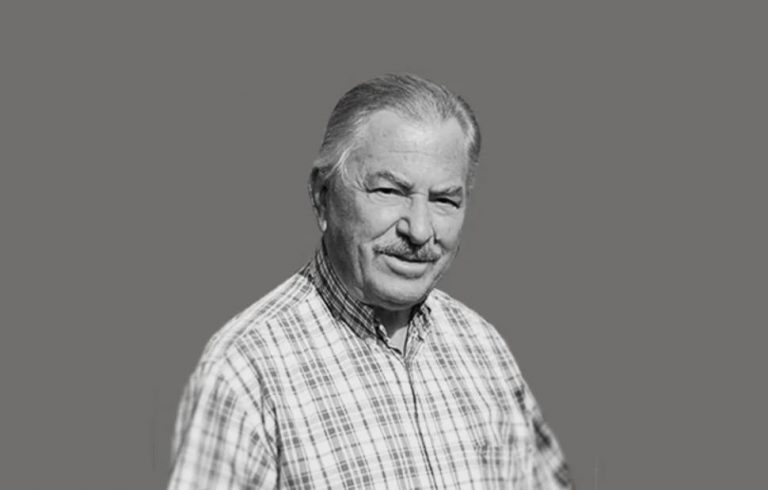 ΠΑΣΟΚ: Με βαθύ σεβασμό αποχαιρετούμε τον Ελευθέριο Γκλίναβο