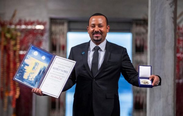 Από το Νόμπελ Ειρήνης στον εμφύλιο πόλεμο – Ο ηγέτης που ξεγέλασε τον κόσμο