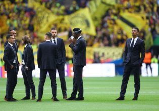 Η άφιξη των δύο φιναλίστ στο Γουέμπλεϊ