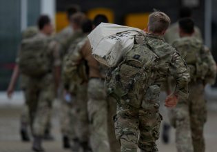 Η υποχρεωτική θητεία επιστρέφει στην Ευρώπη