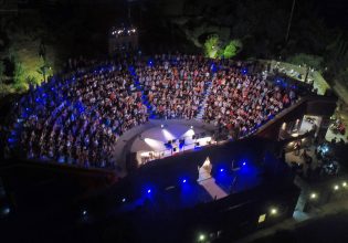 Το Πολιτιστικό Καλοκαίρι της Άνδρου άνοιξε τα φτερά του