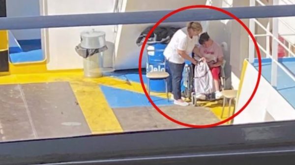 ΑΜΕΑ: Χωρίς ράμπα το πλοίο στο δρομολόγιο «Καβάλα – Θάσος»