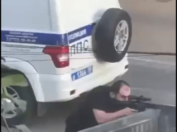 Νταγκεστάν: Η στιγμή που οι τρομοκράτες κατέλαβαν περιπολικό