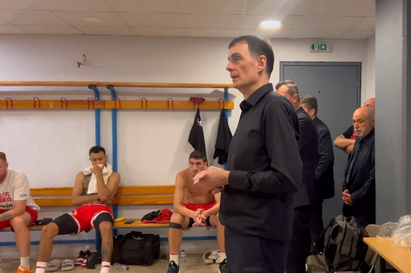 Μπαρτζώκας στους παίκτες: «Παίξαμε ως ομάδα και ελέγξαμε τον ρυθμό του παιχνιδιού για σαράντα λεπτά» (vid)