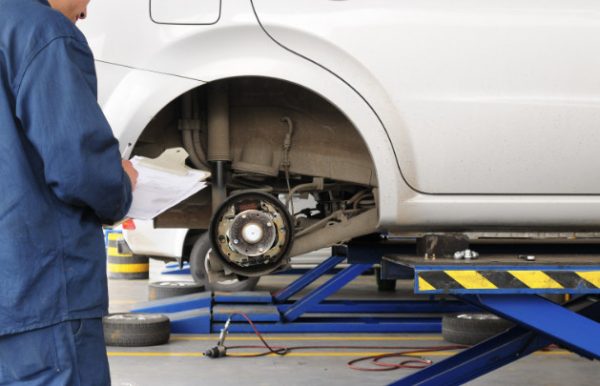 Viral: Το κρυφό μήνυμα που άφησε σε μια οδηγό ένας μηχανικός αυτοκινήτων