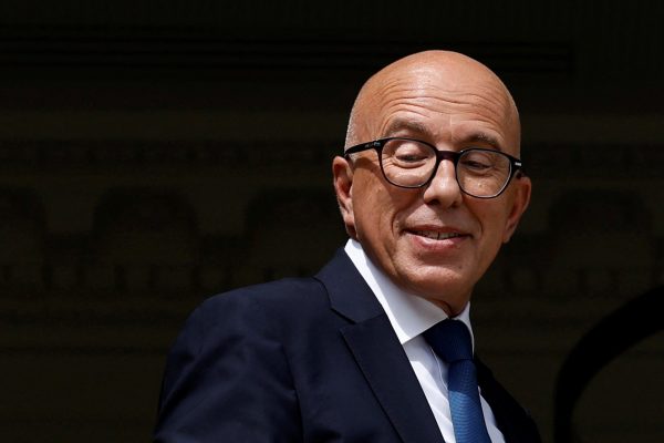 Ο σκληροπυρηνικός Ερίκ Σιοτί και η ακροδεξιά μετατόπιση της γκωλικής Δεξιάς στη Γαλλία