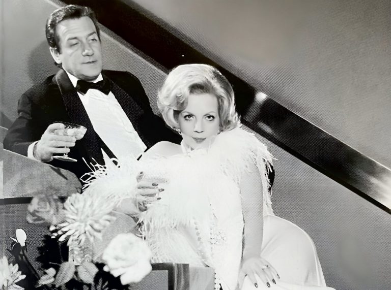 Νόνικα Γαληνέα: Η μυθιστορηματική ζωή & ο μεγάλος έρωτας με τον Αλέκο Αλεξανδράκη