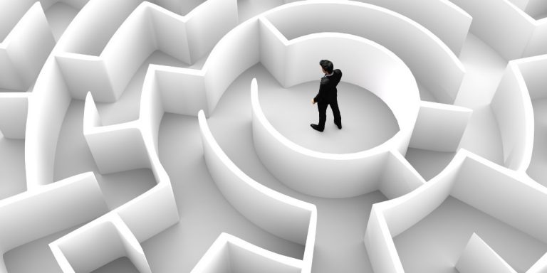 Το πρόβλημα του δημοκρατικού χώρου δεν είναι ούτε τα «τοτέμ» ούτε οι «σωτήρες»