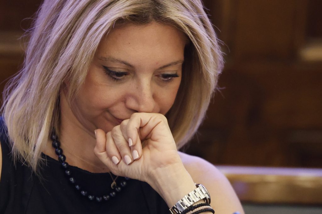 Μαρία Καρυστιανού: Στηρίζεται και επιβραβεύεται η διαφθορά – Ανάρτηση καταπέλτης