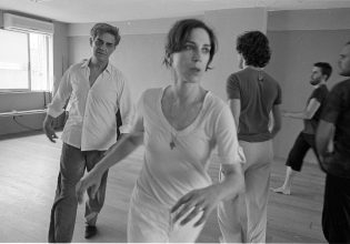 Λευτέρης Βογιατζής: Μεγαλο αφιέρωμα από το Φέστιβαλ Αθηνών Επιδαύρου