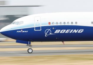 Boeing: Πληθαίνουν οι φωνές άσκησης ποινικής δίωξης στην εταιρεία