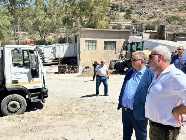 Στην Αίγινα ο νέος Υφυπουργός Εσωτερικών – Συνάντηση με τον Δήμαρχο