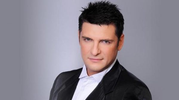 Χρίστος Αντωνιάδης: «Λαμβάνω μηνύματα θαυμασμού από το αντρικό φύλο»