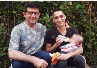 Μιχάλης Οικονόμου: Παντρεύτηκε τον σύντροφό του Γιώργο Μακρή