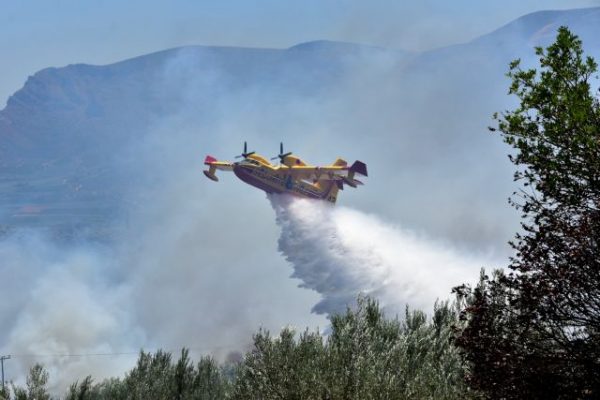 Φωτιά τώρα στην Έδεσσα – Σηκώθηκαν εναέρια μέσα