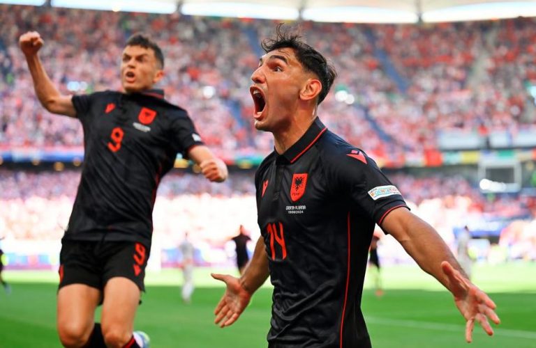 Άνοιξε το σκορ η Αλβανία με κεφαλιά του Λάτσι (vid)