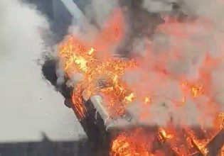 Πυρκαγιά σε υπερπολυτελές αυτοκίνητο στην Αττική Οδό