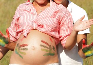 Σκληρές ποινές κατά της παρένθετης μητρότητας!