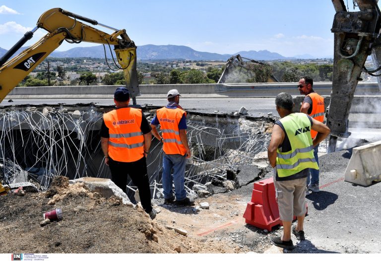 Ανατροπή βυτιοφόρου: Συνεχίζεται η κατεδάφιση της γέφυρας στον Ισθμό – Σε ισχύ κυκλοφοριακές ρυθμίσεις