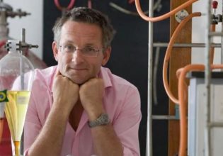 Μάικλ Μόσλεϊ – Η ζωή του τηλεοπτικού παρουσιαστή στην πρώτη γραμμή της επιστήμης